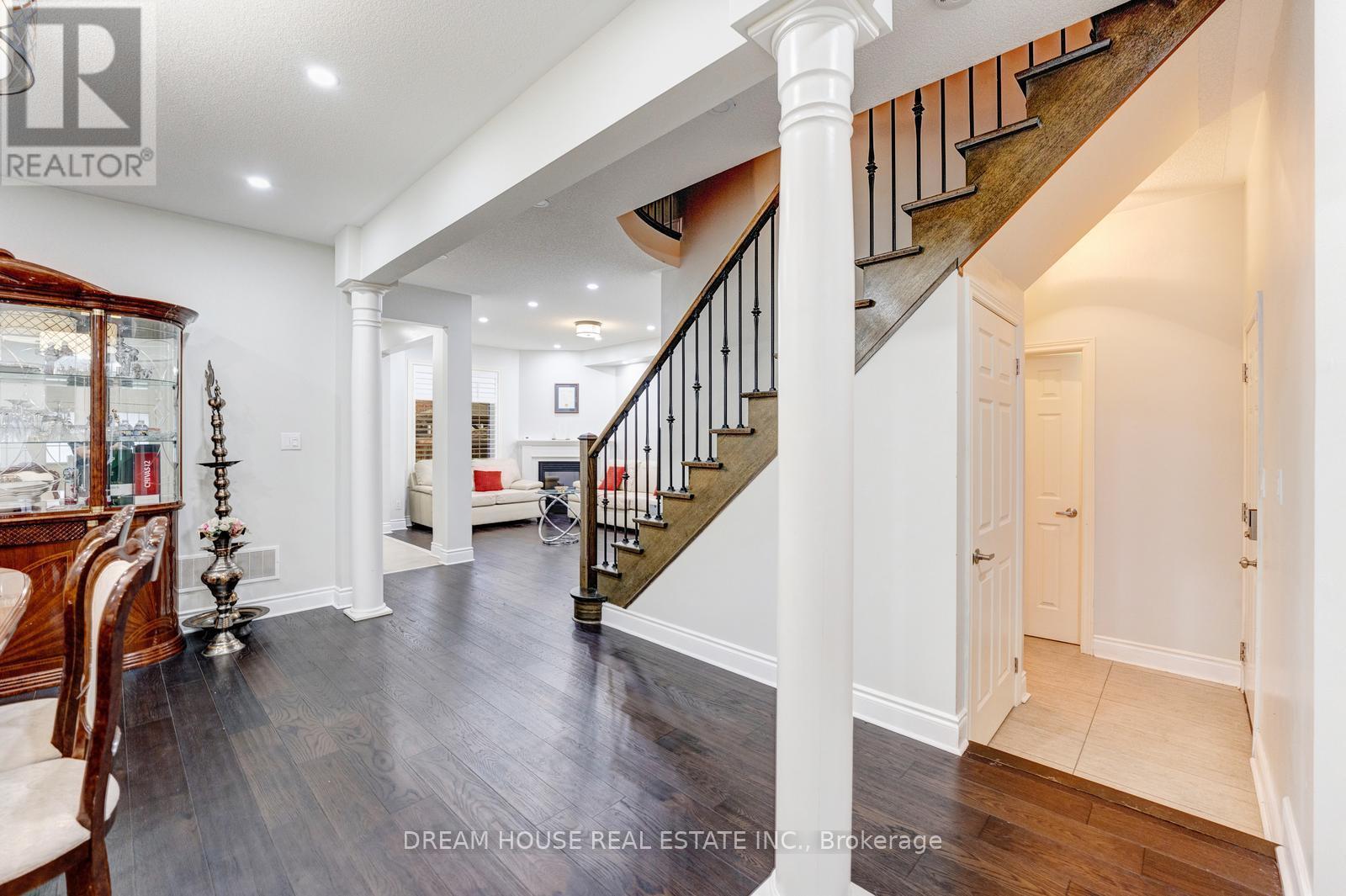 353 Michener Place, Milton, Ontario  L9T 8P4 - Photo 7 - W12729368