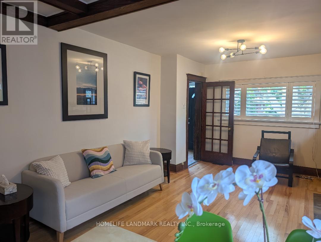 Upstairs - 30 Fourth Street, Toronto, Ontario  M8V 2Y3 - Photo 6 - W12729438