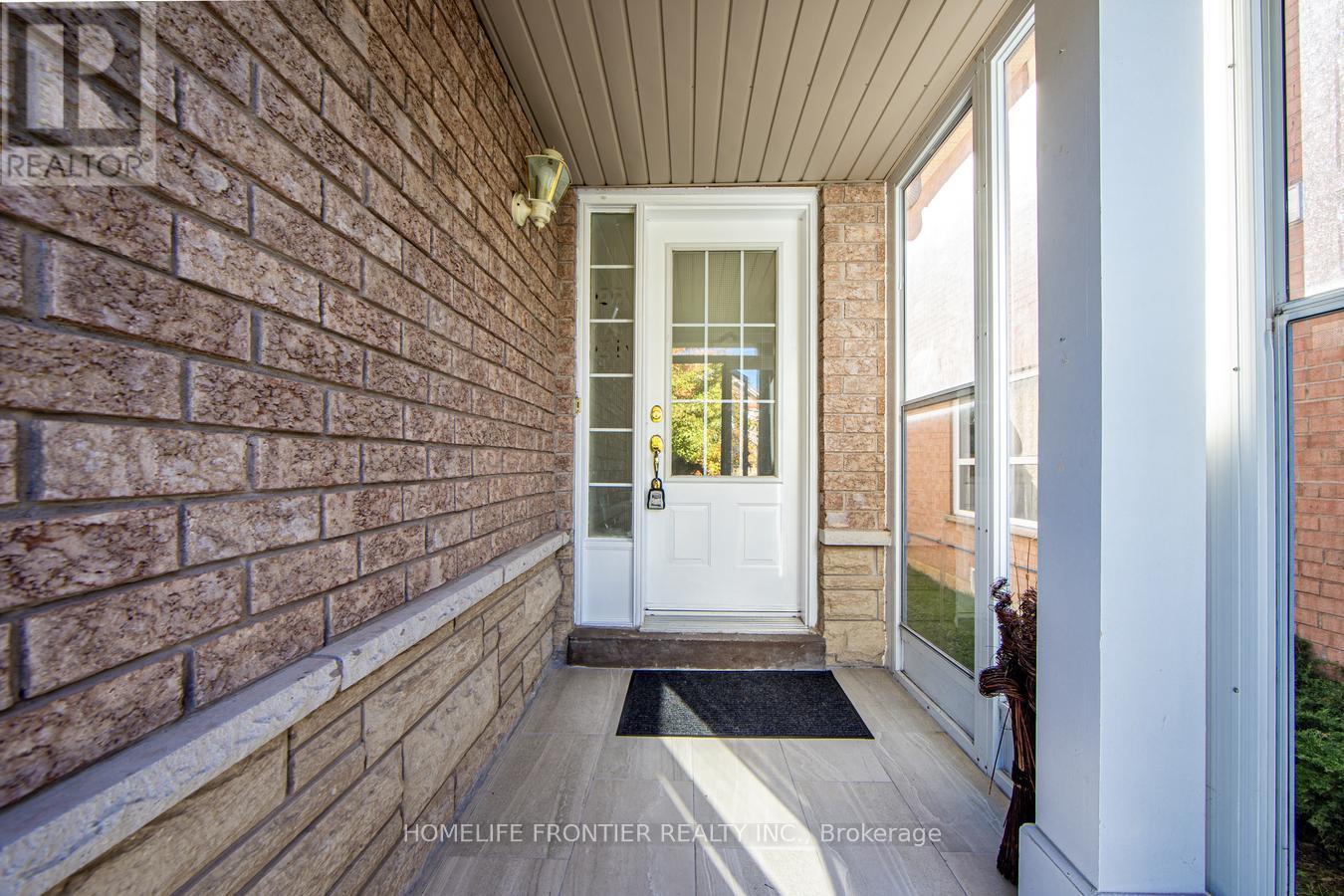 3391 Bruzan Crescent, Mississauga, Ontario  L5N 8M2 - Photo 4 - W12729448