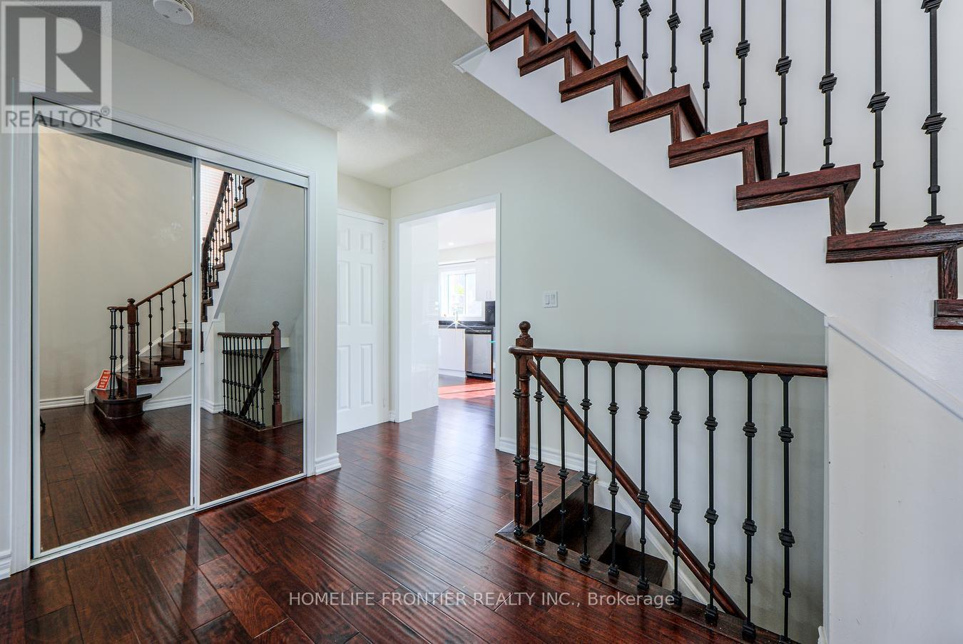 3391 Bruzan Crescent, Mississauga, Ontario  L5N 8M2 - Photo 9 - W12729448