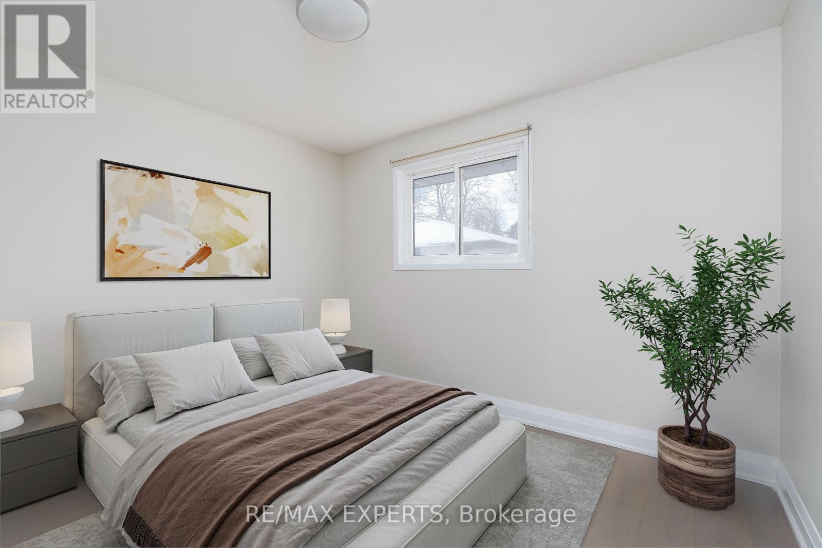 Upper - 934 Beechwood Avenue, Mississauga, Ontario  L5G 4E2 - Photo 18 - W12729480