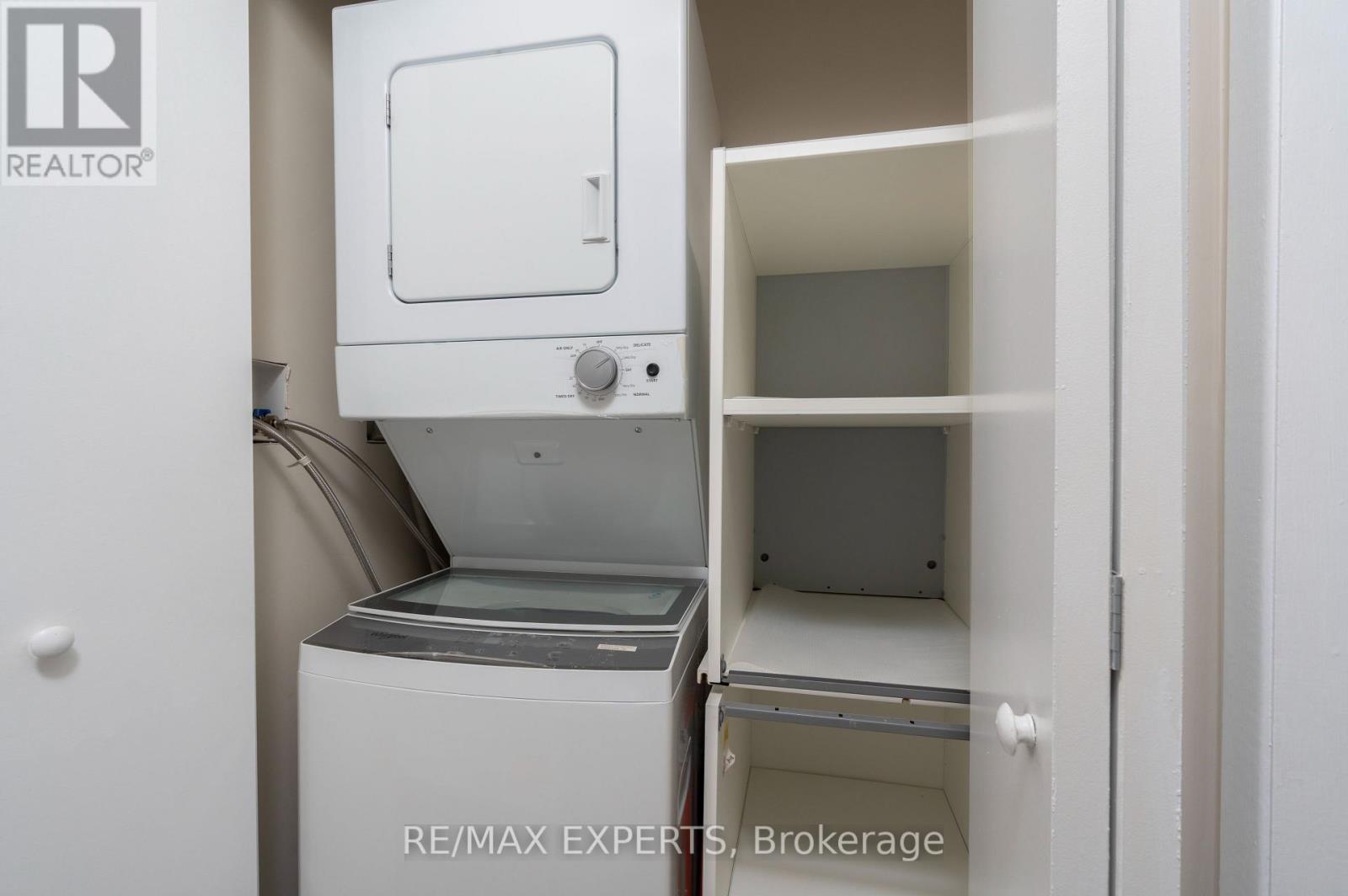 Upper - 934 Beechwood Avenue, Mississauga, Ontario  L5G 4E2 - Photo 21 - W12729480