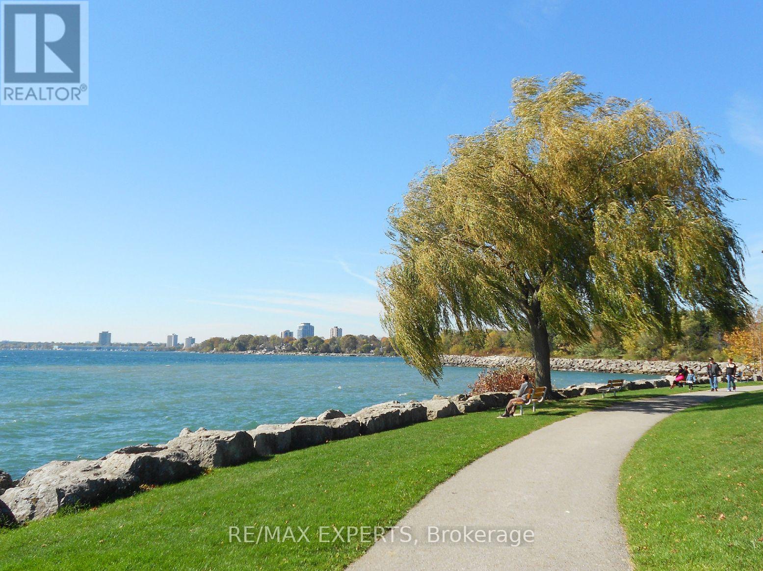 Upper - 934 Beechwood Avenue, Mississauga, Ontario  L5G 4E2 - Photo 28 - W12729480