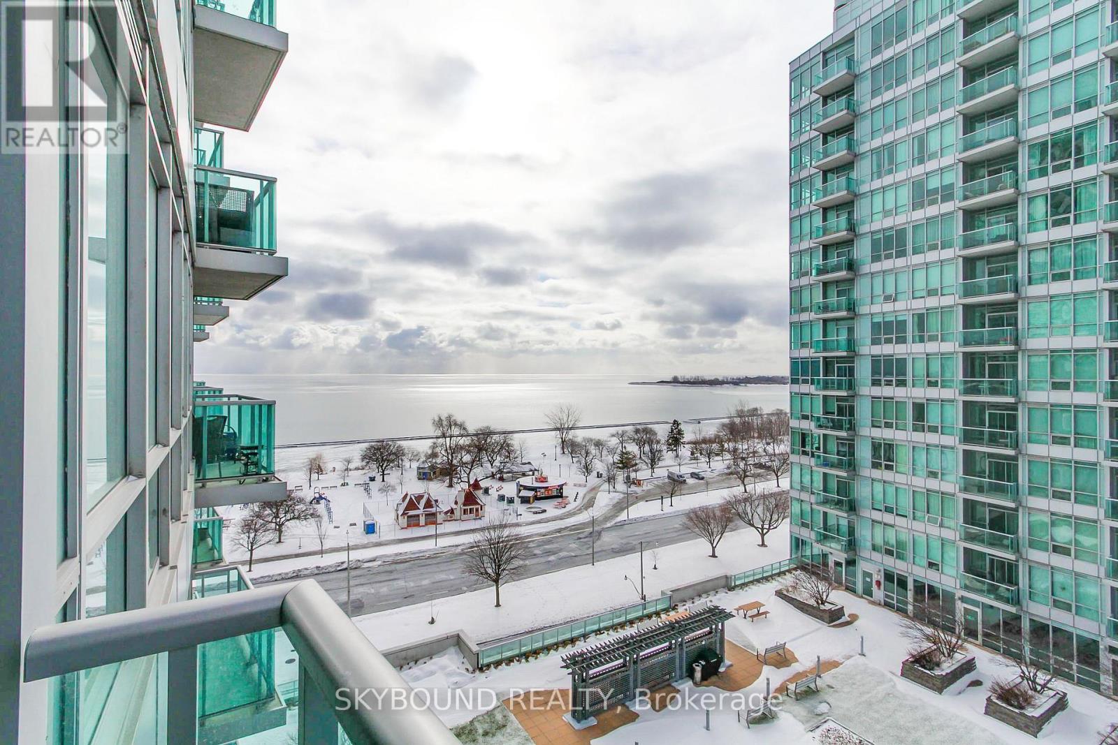 1006 - 1900 Lake Shore Boulevard W, Toronto, Ontario  M6S 1A4 - Photo 2 - W12729512