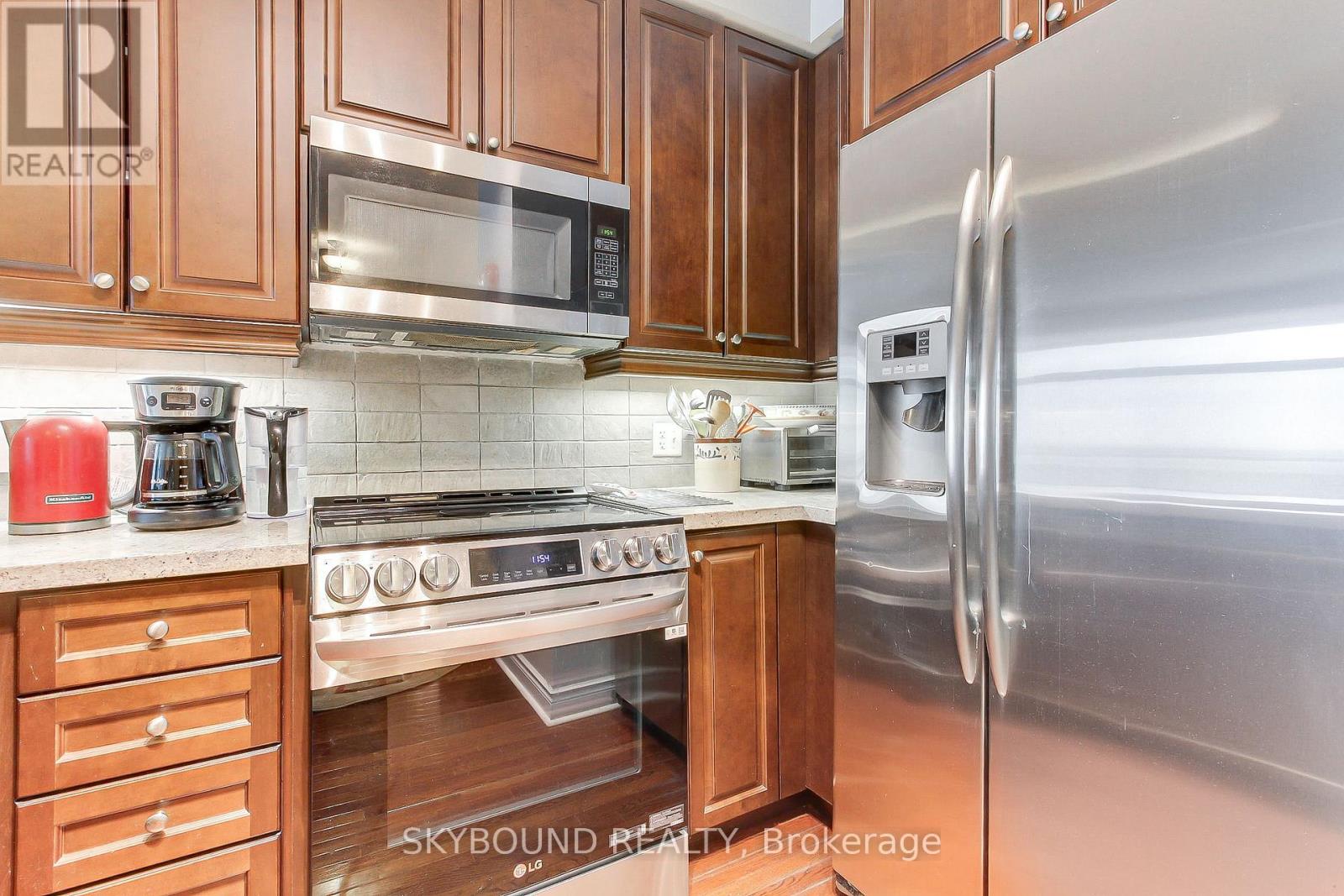 1006 - 1900 Lake Shore Boulevard W, Toronto, Ontario  M6S 1A4 - Photo 8 - W12729512