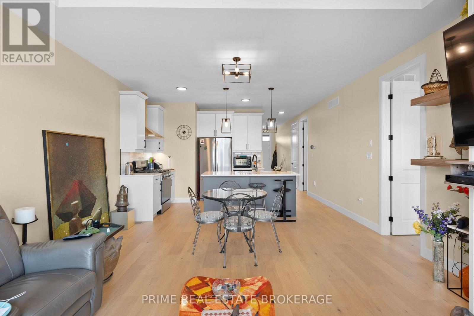 3 - 106 Coastal Crescent, Lambton Shores, Ontario  N0M 1T0 - Photo 20 - X12416005