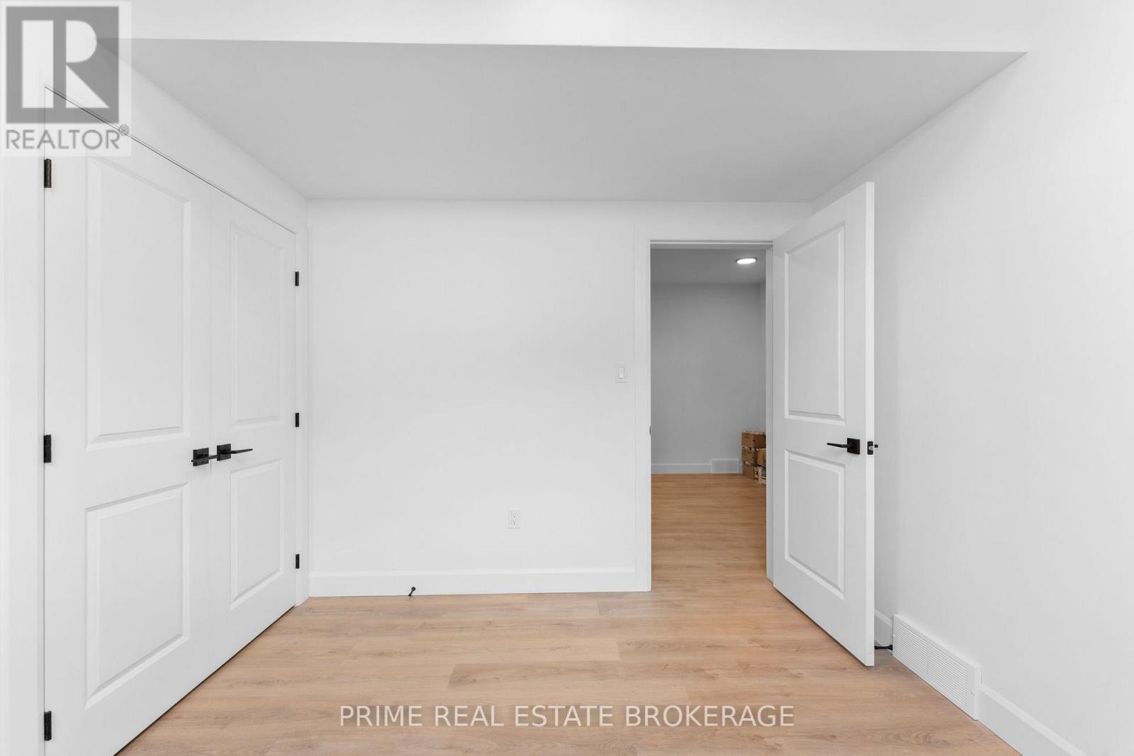 3 - 106 Coastal Crescent, Lambton Shores, Ontario  N0M 1T0 - Photo 27 - X12416005