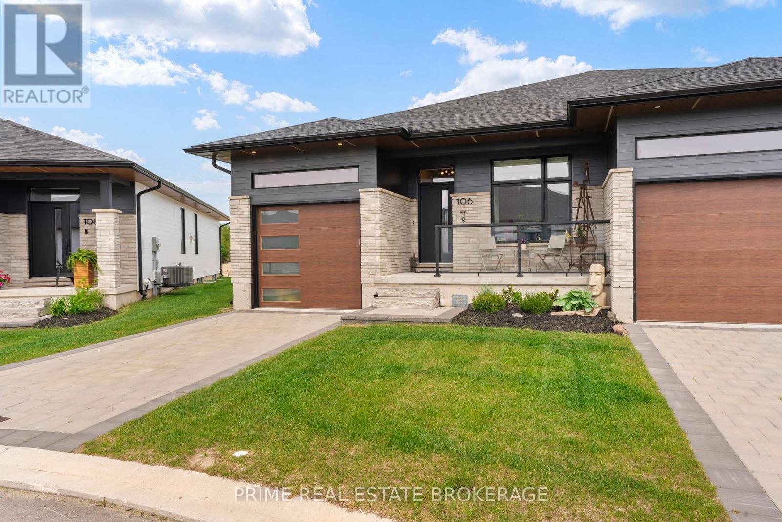 3 - 106 Coastal Crescent, Lambton Shores, Ontario  N0M 1T0 - Photo 3 - X12416005