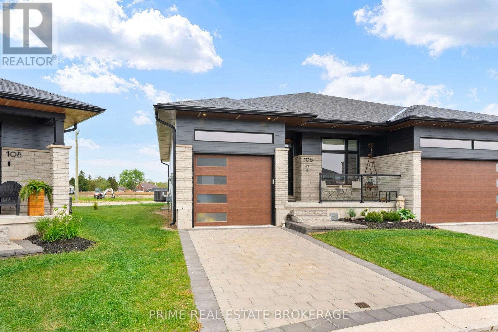 3 - 106 Coastal Crescent, Lambton Shores, Ontario  N0M 1T0 - Photo 37 - X12416005