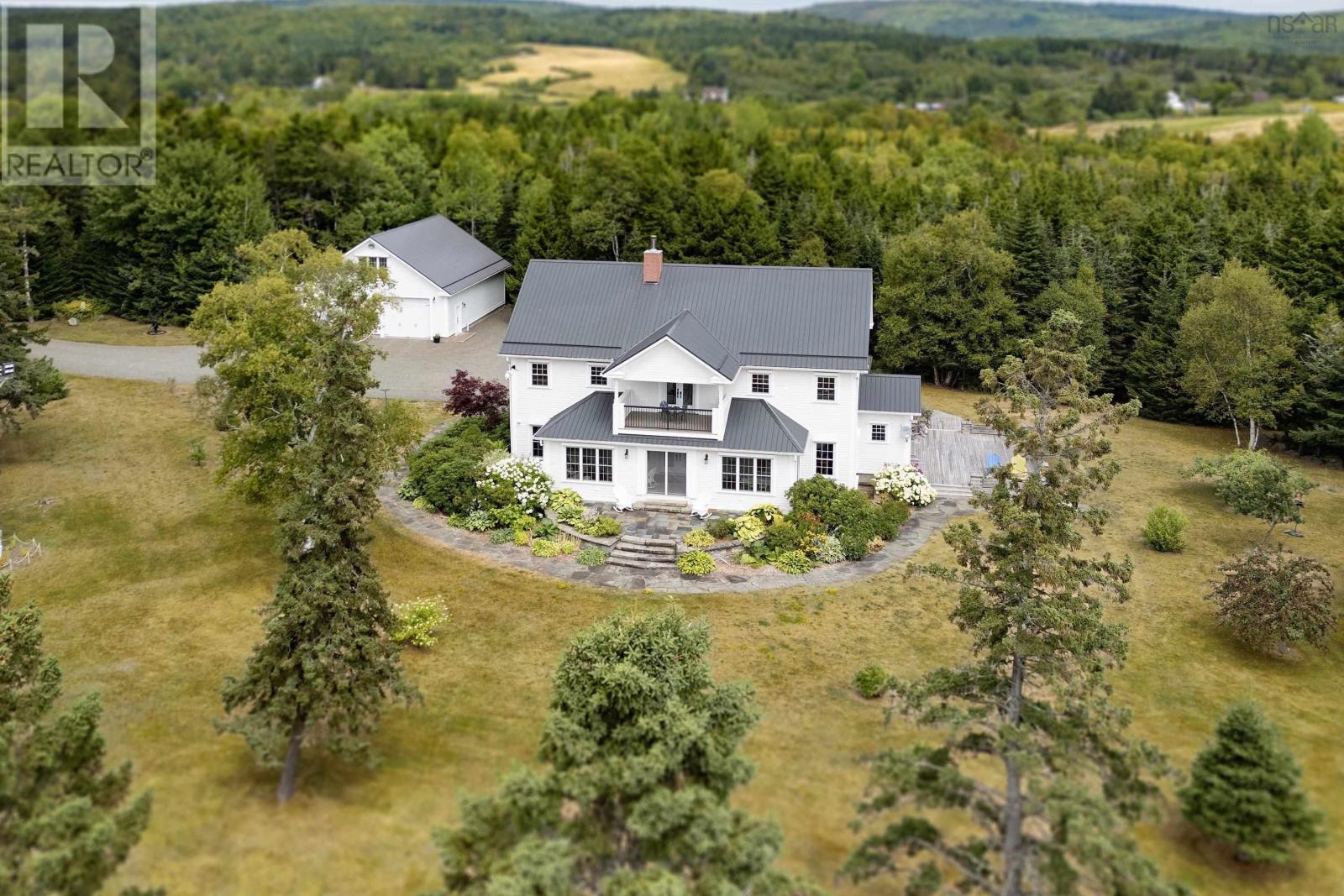 101 Phillip Fulmore Road, Lower Five Islands, Nova Scotia