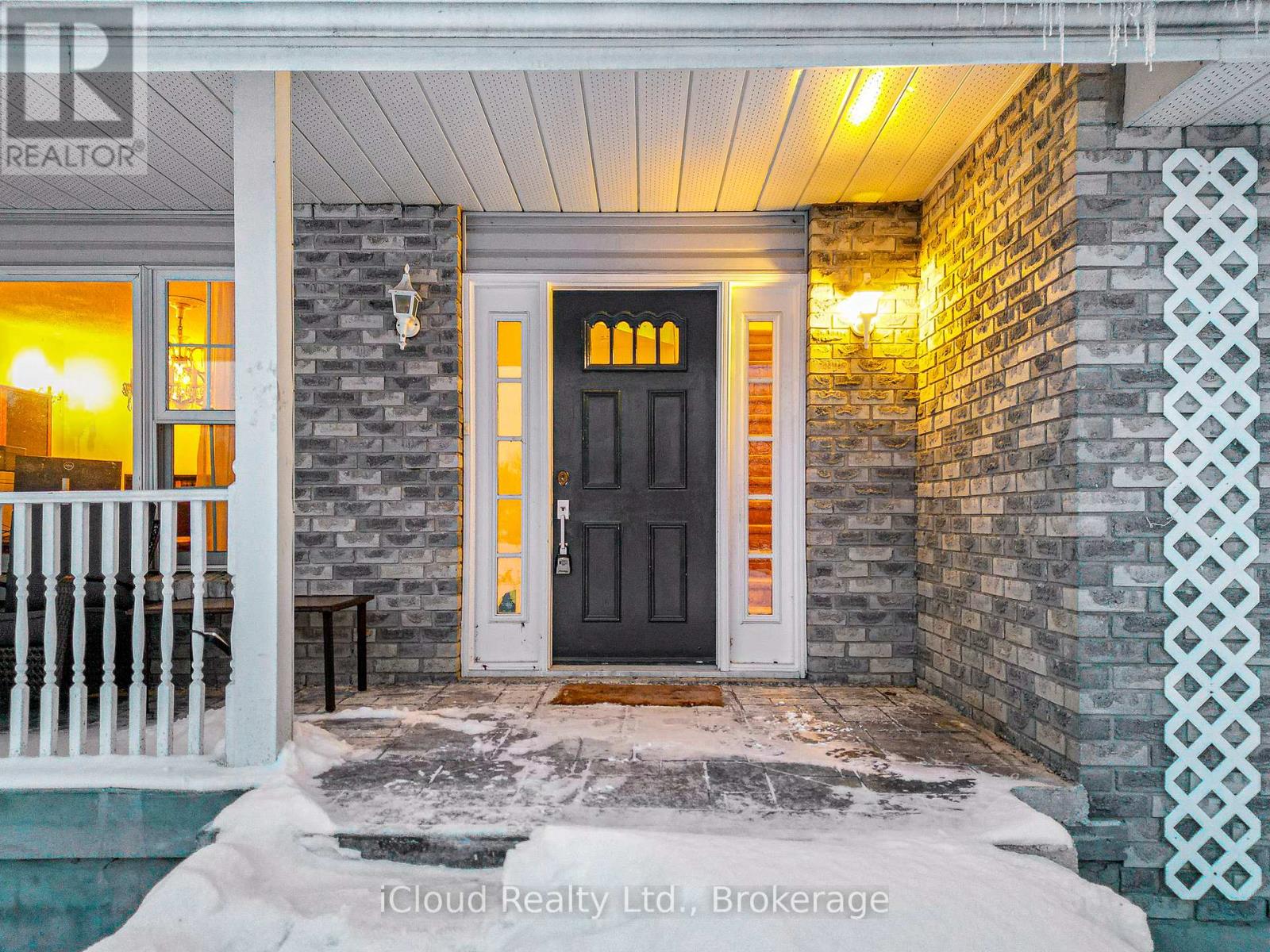 32 Howe Island Ferry Road, Kingston, Ontario  K7L 4V1 - Photo 5 - X12729360