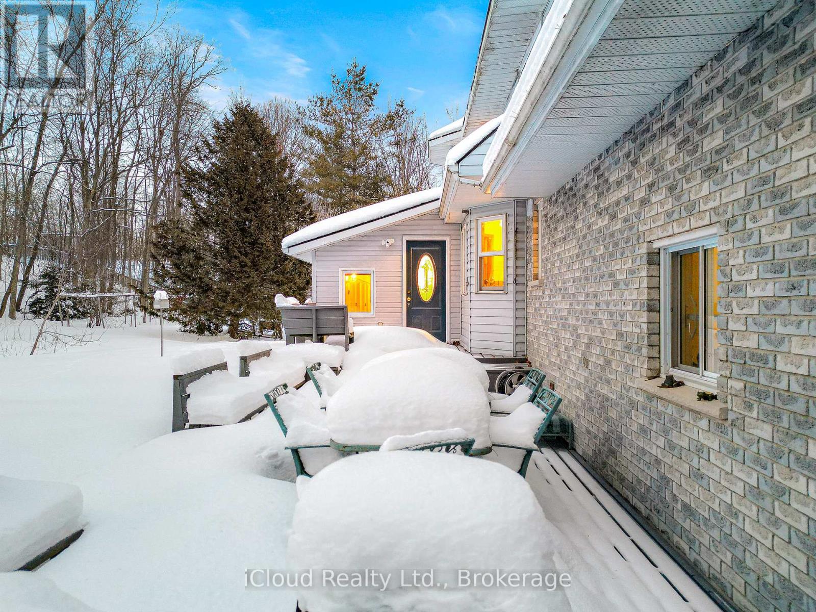 32 Howe Island Ferry Road, Kingston, Ontario  K7L 4V1 - Photo 7 - X12729360