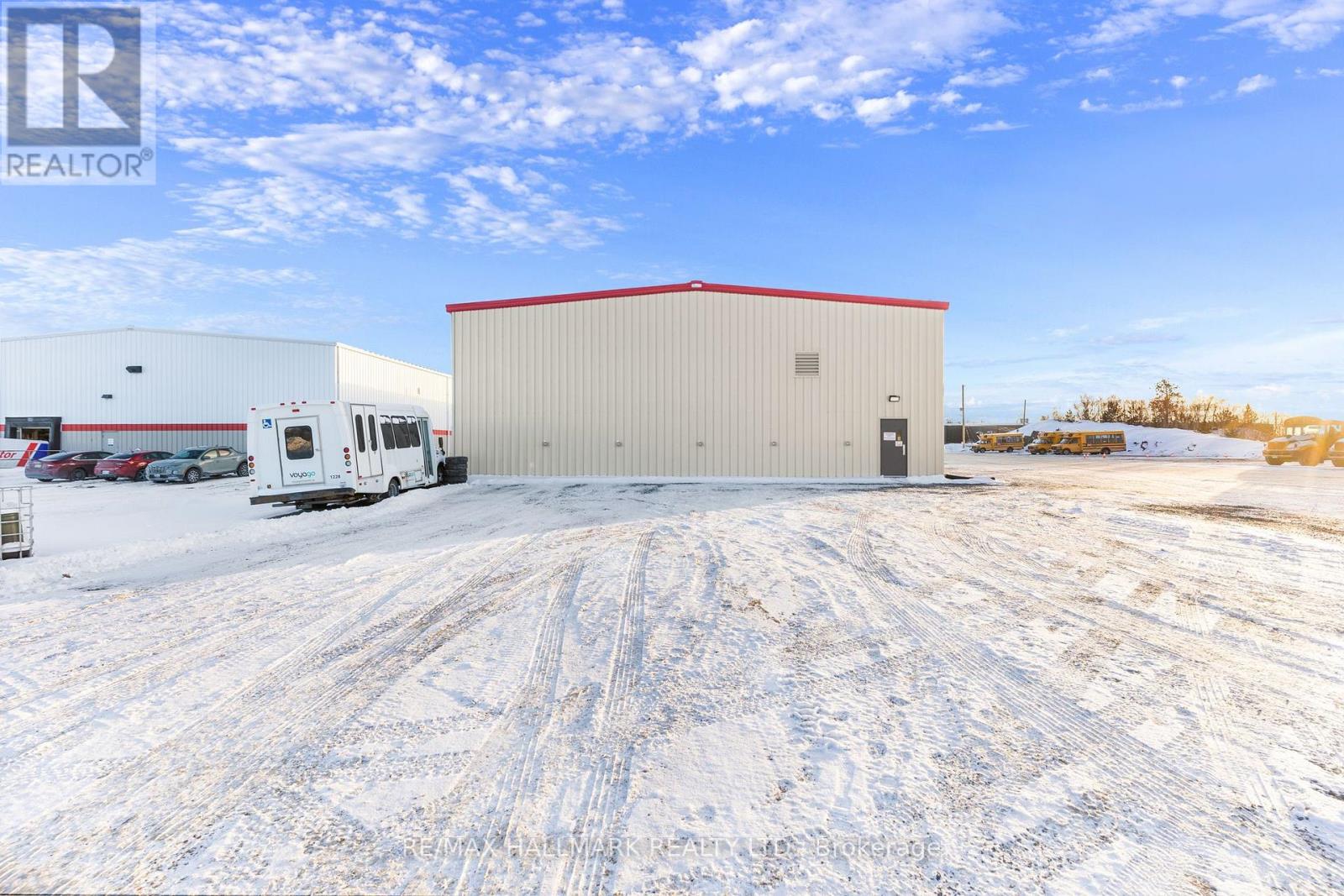 38 Westhill Court, Greater Sudbury, Ontario  P3Y 0B6 - Photo 4 - X12729434