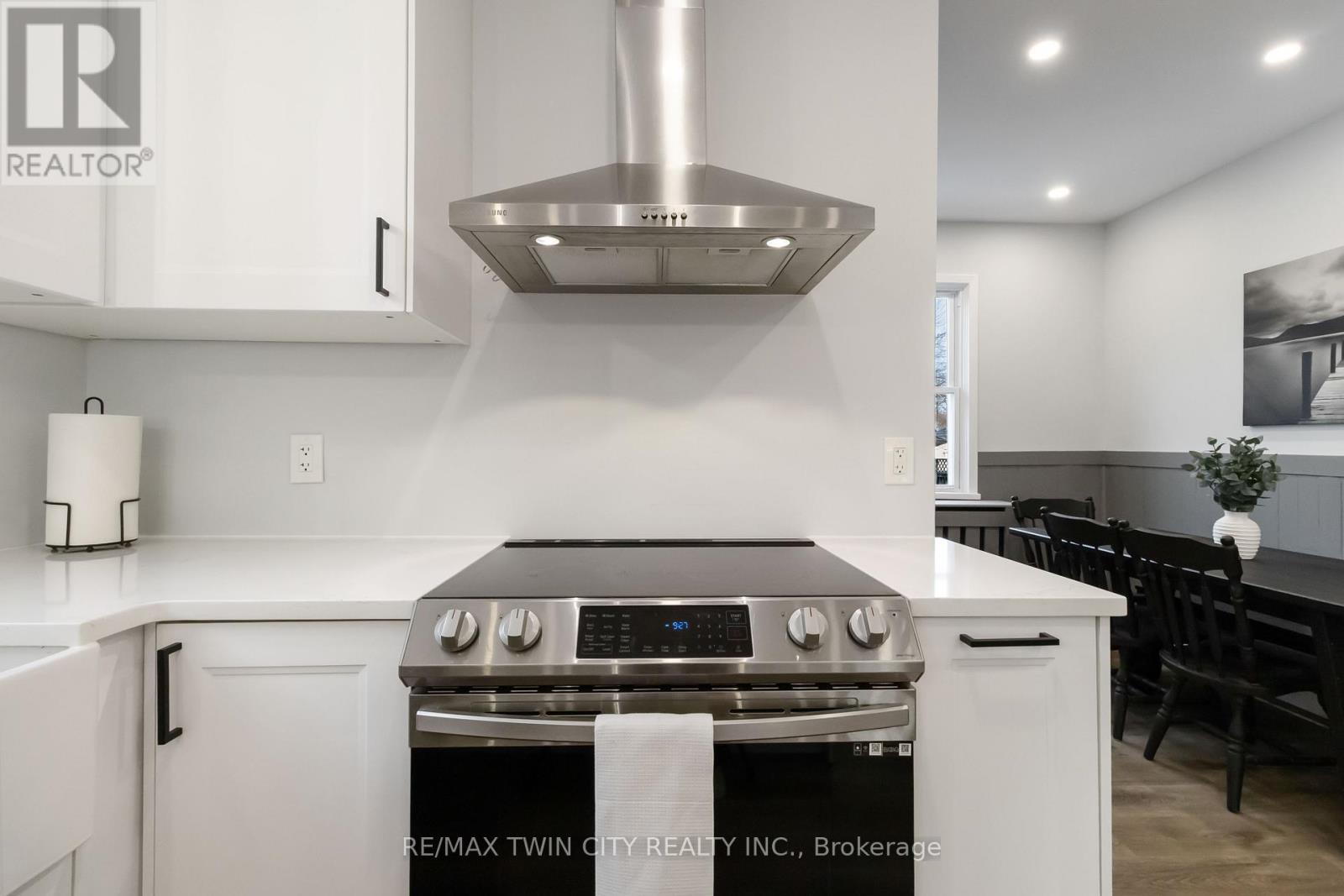 288 Marlborough Street, Brantford, Ontario  N3S 4T5 - Photo 9 - X12729544