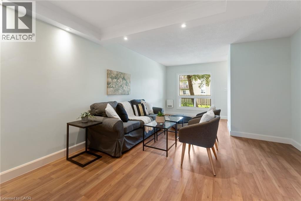 8646 Willoughby Drive Unit# 10, Niagara Falls, Ontario  L2G 6X7 - Photo 9 - 40779788