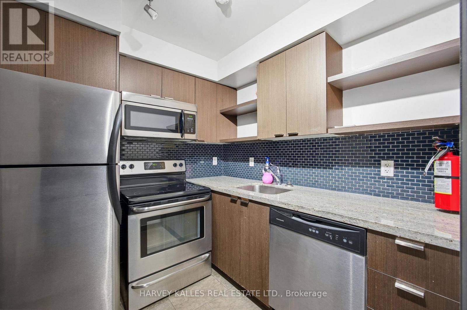 1111 - 35 Hayden Street, Toronto, Ontario  M4Y 3C3 - Photo 34 - C12728824