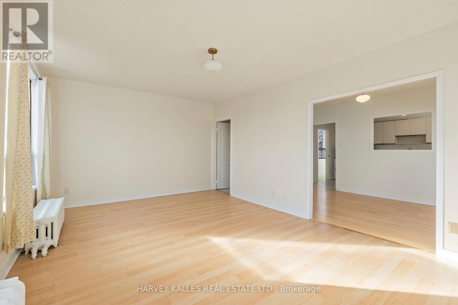 2 - 822 St Clair Avenue W, Toronto, Ontario  M6C 1C1 - Photo 7 - C12728996