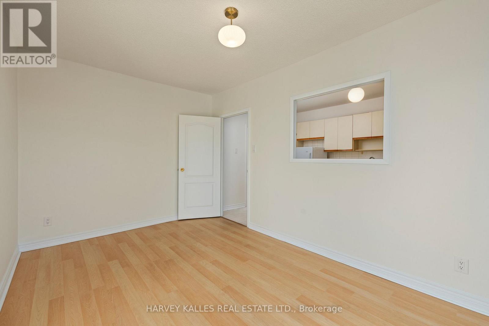 2 - 822 St Clair Avenue W, Toronto, Ontario  M6C 1C1 - Photo 8 - C12728996