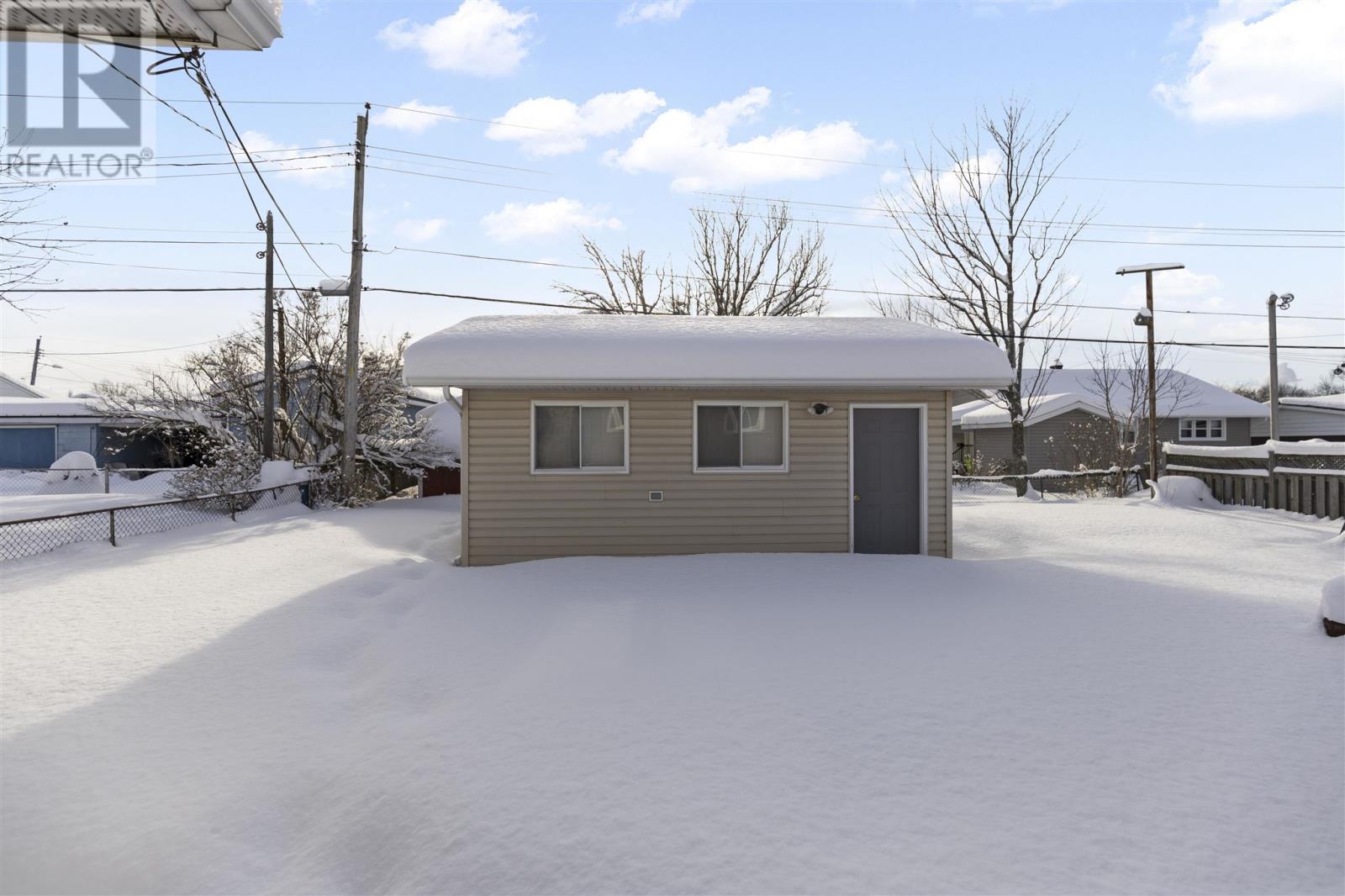 263 Second Lin E, Sault Ste. Marie, Ontario  P6C 2M5 - Photo 4 - SM253433