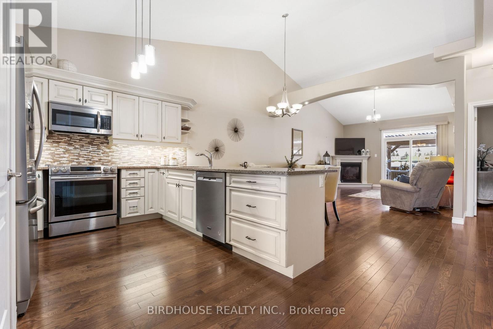 78 Chadwin Drive, Kawartha Lakes, Ontario  K9V 0E9 - Photo 5 - X12729632