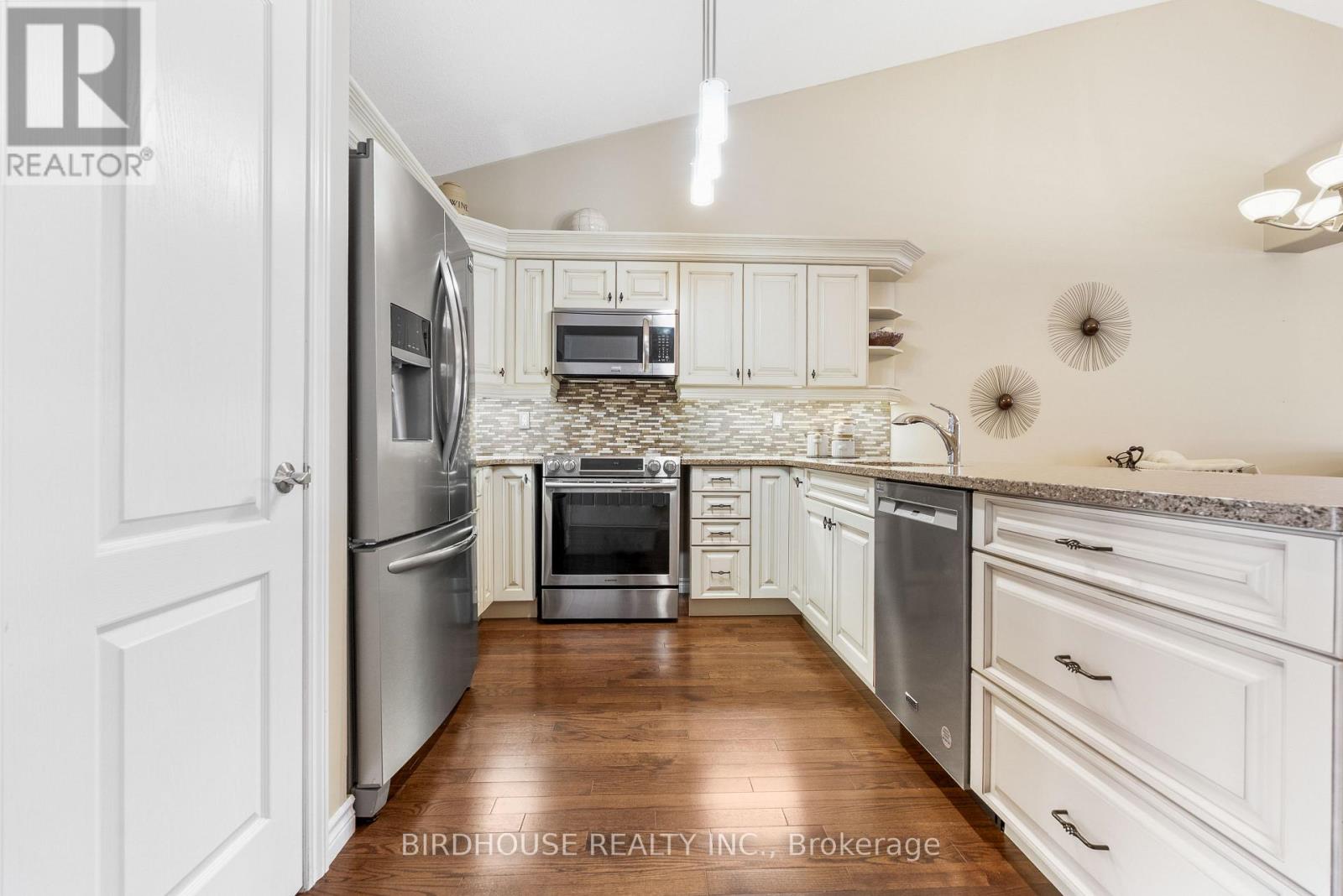 78 Chadwin Drive, Kawartha Lakes, Ontario  K9V 0E9 - Photo 8 - X12729632