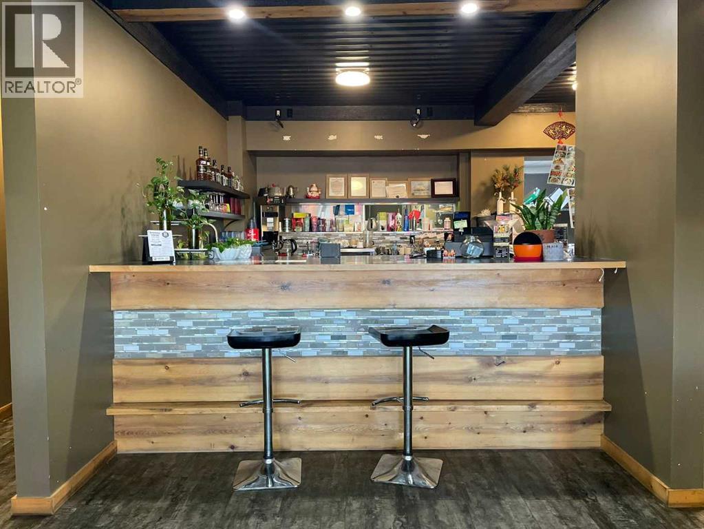 5215 47 Ave, Taber, Alberta  T1G 1R5 - Photo 5 - A2279268