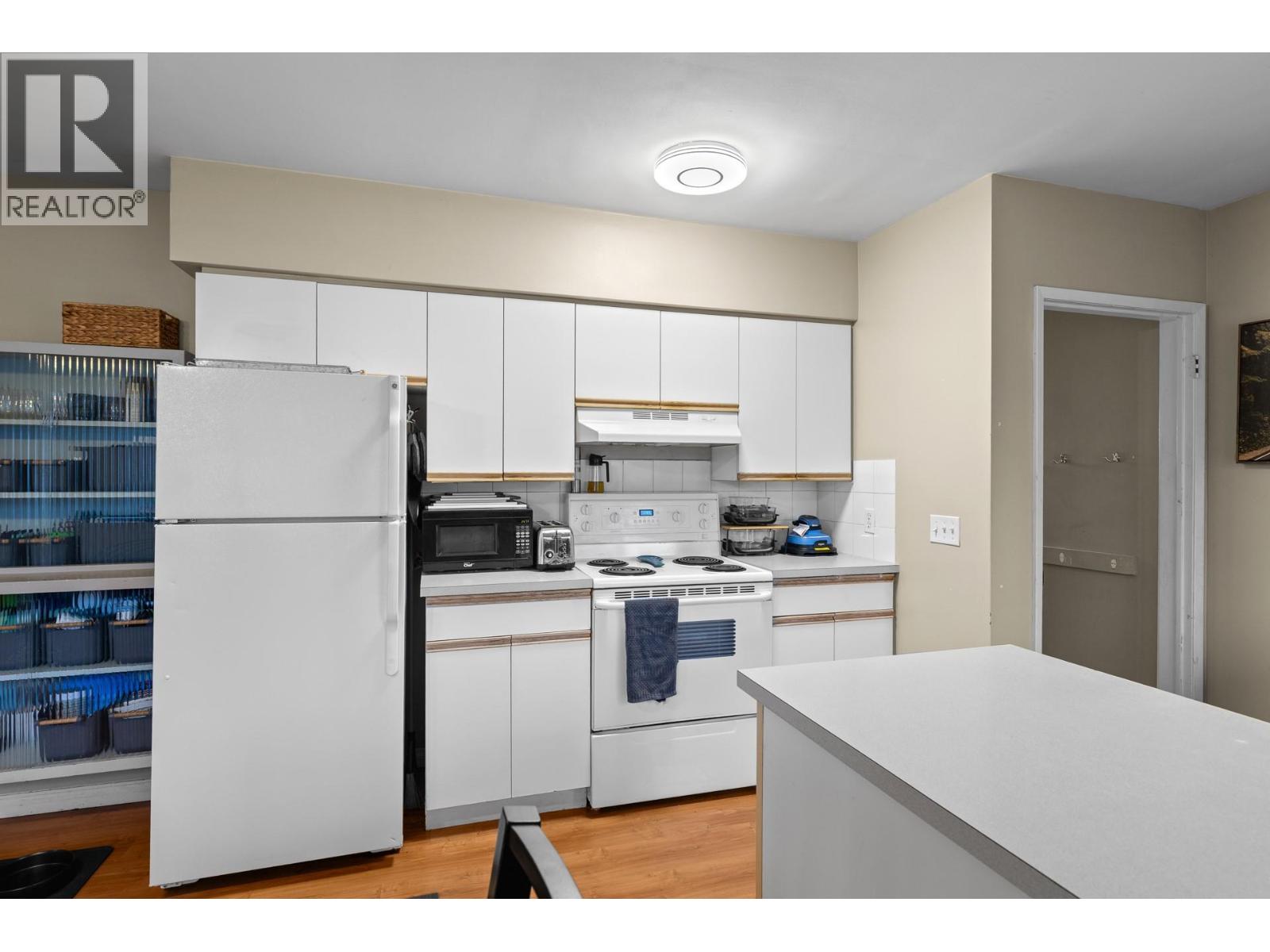 1231 Kelglen Crescent, Kelowna, British Columbia  V1Y 6K4 - Photo 9 - 10373315