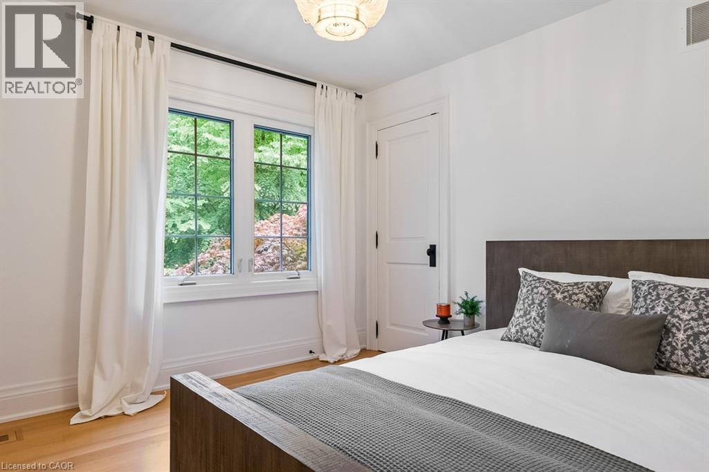 138 Cavendish Court, Oakville, Ontario  L6J 5S2 - Photo 18 - 40796523