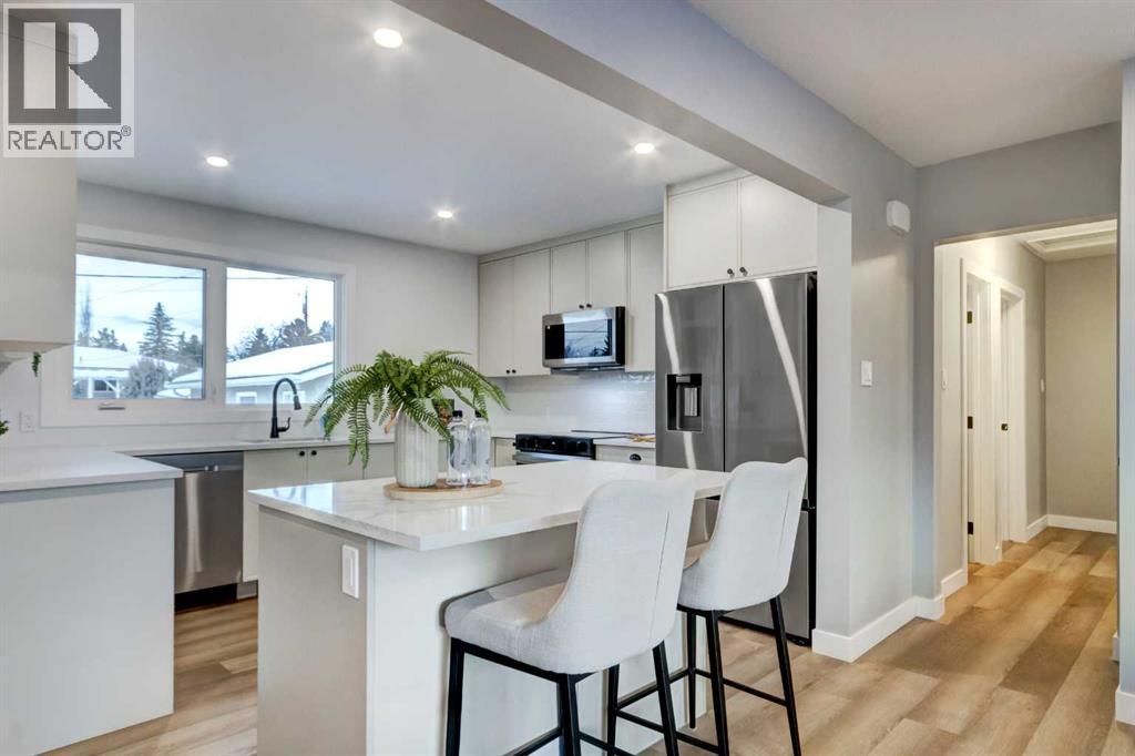 1724 Valleyview Road Ne, Calgary, Alberta  T2E 6E9 - Photo 9 - A2274414