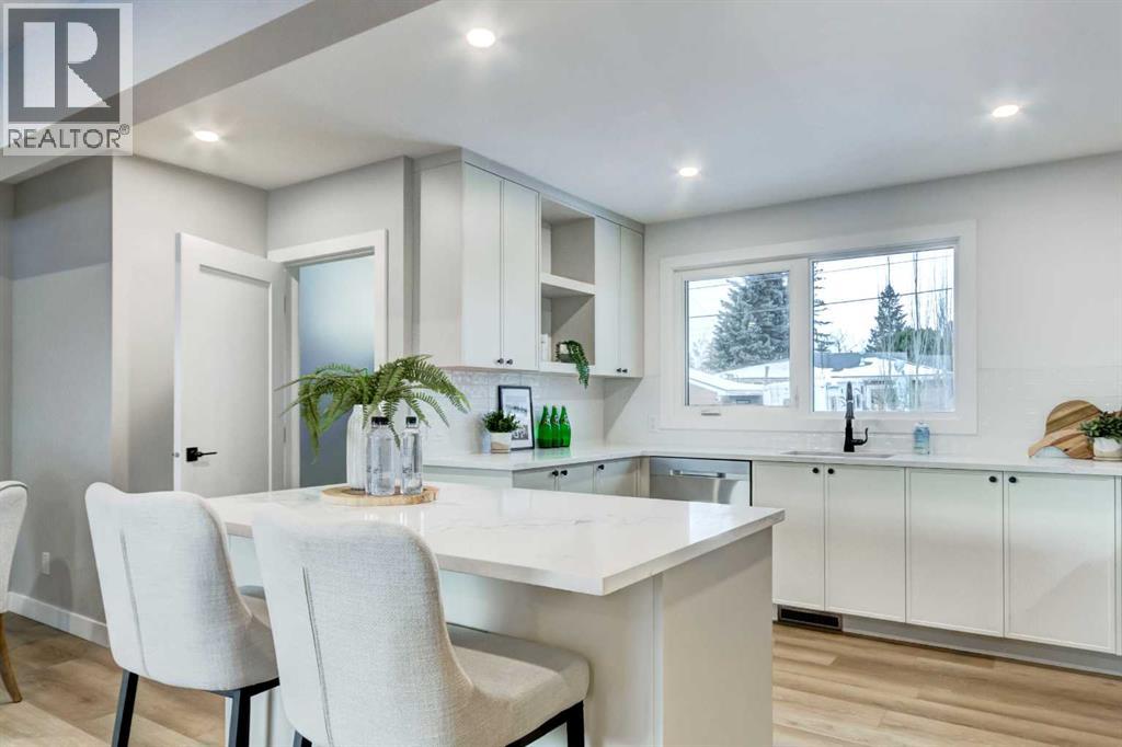 1724 Valleyview Road Ne, Calgary, Alberta  T2E 6E9 - Photo 10 - A2274414