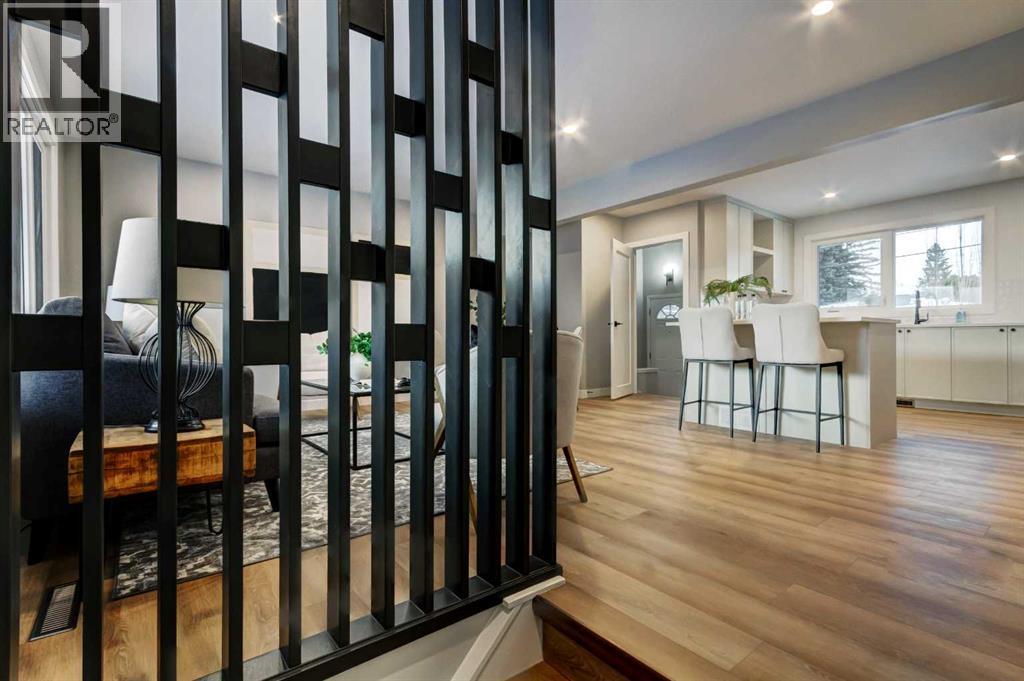 1724 Valleyview Road Ne, Calgary, Alberta  T2E 6E9 - Photo 4 - A2274414