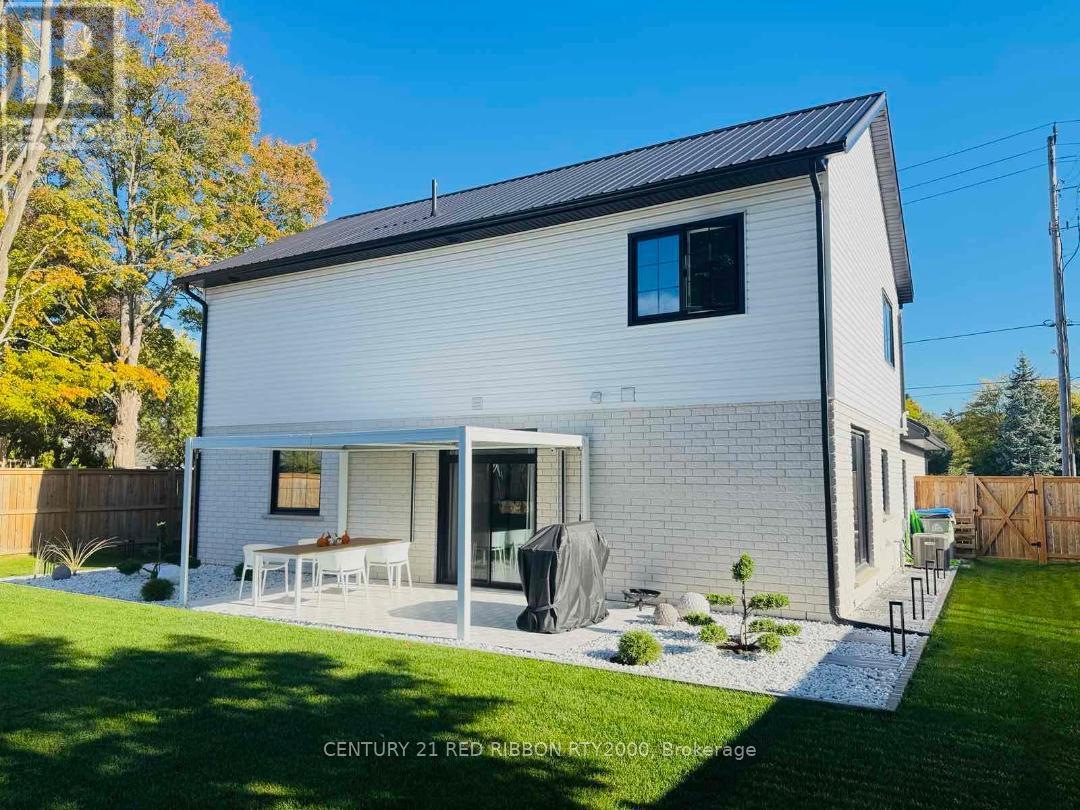 18 Mcnab Street, Strathroy-Caradoc, Ontario  N7G 2E9 - Photo 43 - X12729582