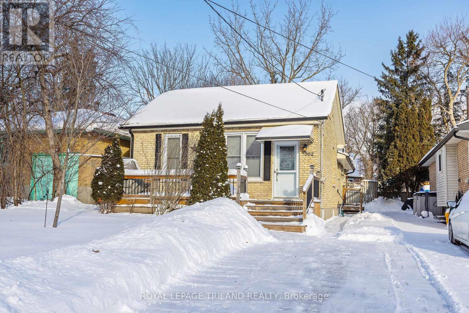 562 Chester Street, London South, Ontario  N6C 2J9 - Photo 1 - X12729590