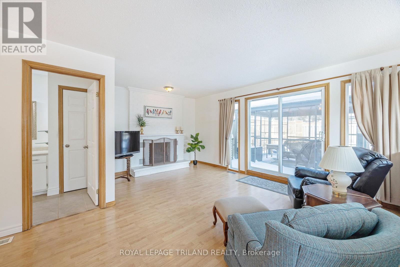 562 Chester Street, London South, Ontario  N6C 2J9 - Photo 12 - X12729590