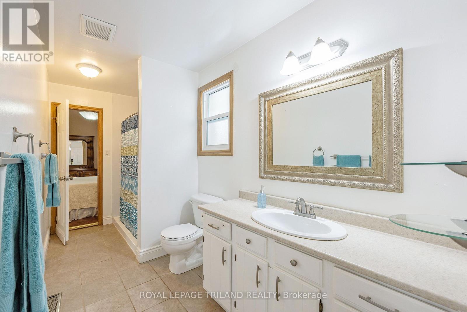 562 Chester Street, London South, Ontario  N6C 2J9 - Photo 16 - X12729590