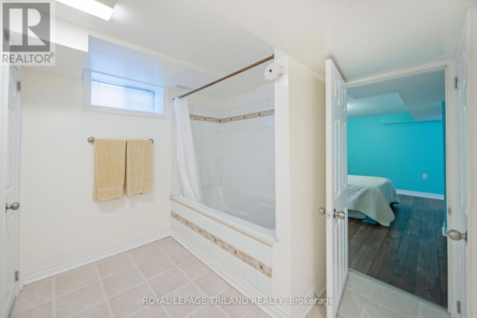 562 Chester Street, London South, Ontario  N6C 2J9 - Photo 22 - X12729590