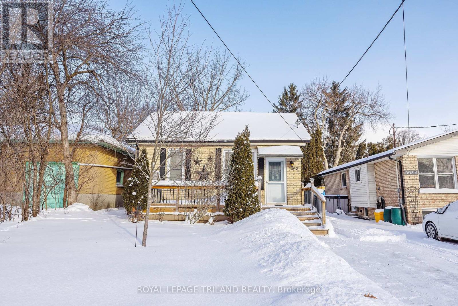 562 Chester Street, London South, Ontario  N6C 2J9 - Photo 3 - X12729590