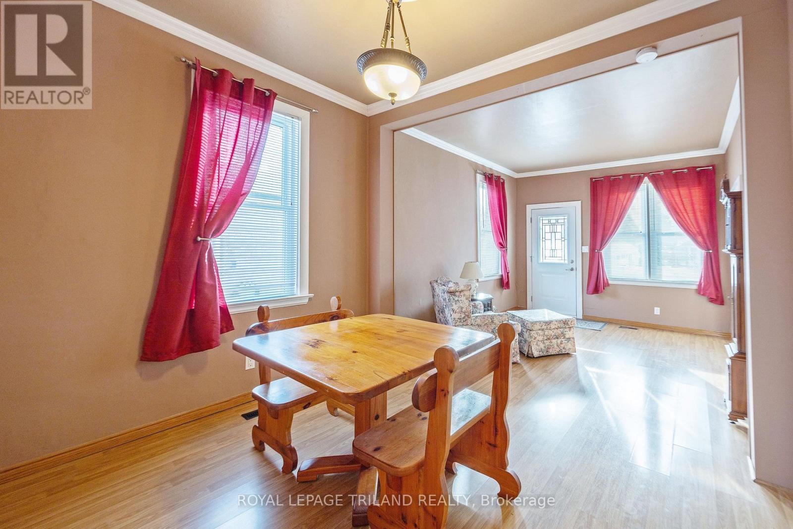 562 Chester Street, London South, Ontario  N6C 2J9 - Photo 7 - X12729590