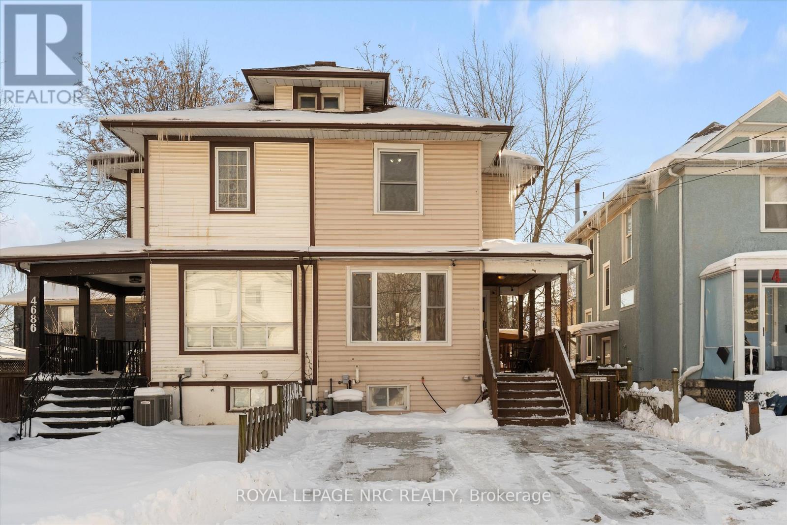 4688 Mcdougall Crescent, Niagara Falls, Ontario  L2E 1B7 - Photo 1 - X12729616