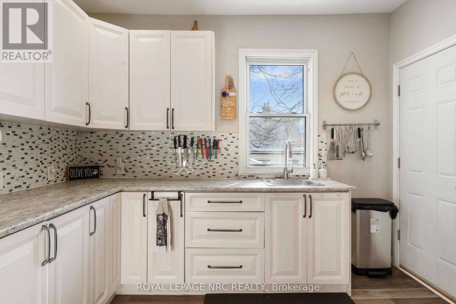 4688 Mcdougall Crescent, Niagara Falls, Ontario  L2E 1B7 - Photo 13 - X12729616