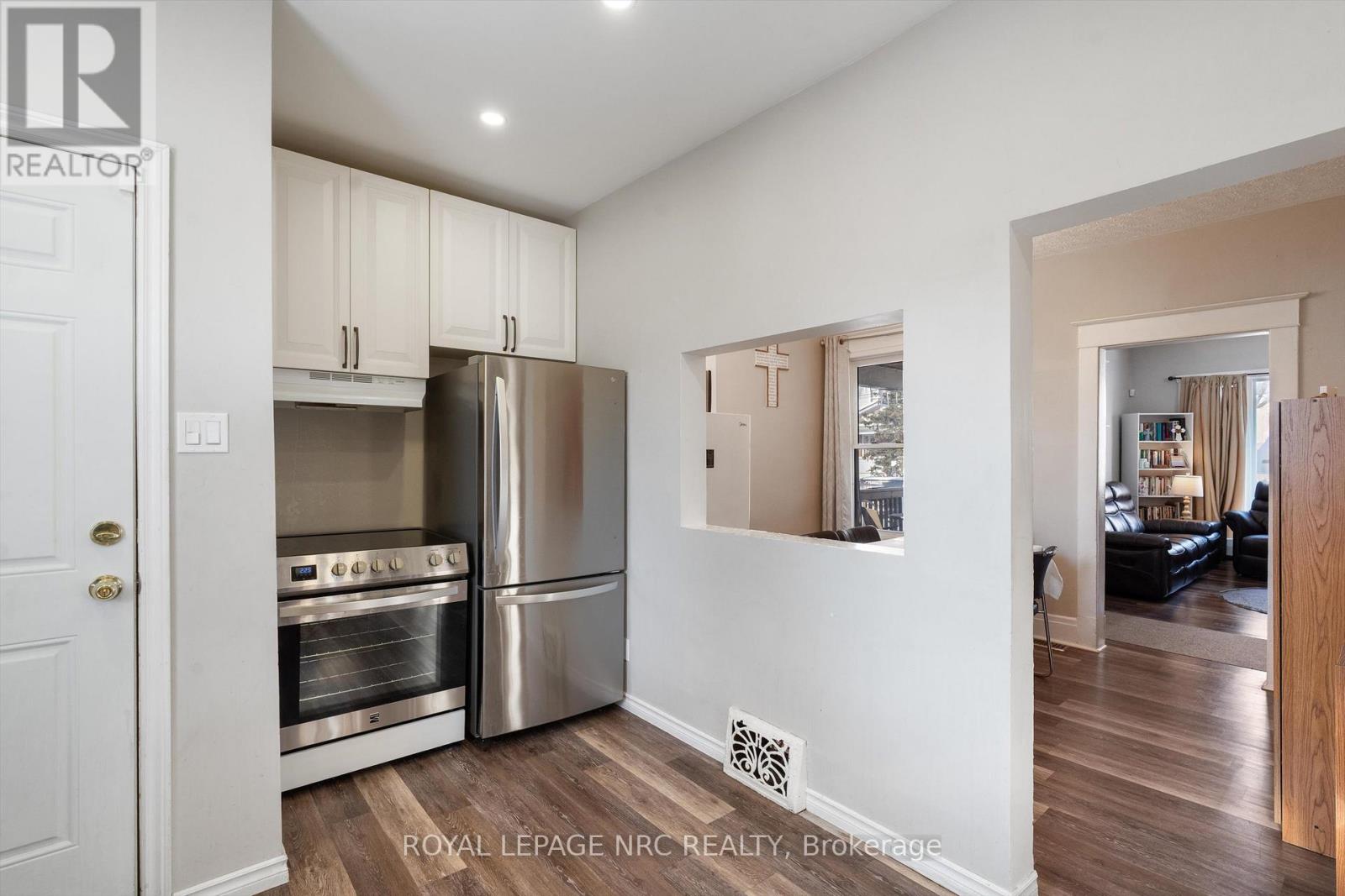 4688 Mcdougall Crescent, Niagara Falls, Ontario  L2E 1B7 - Photo 15 - X12729616