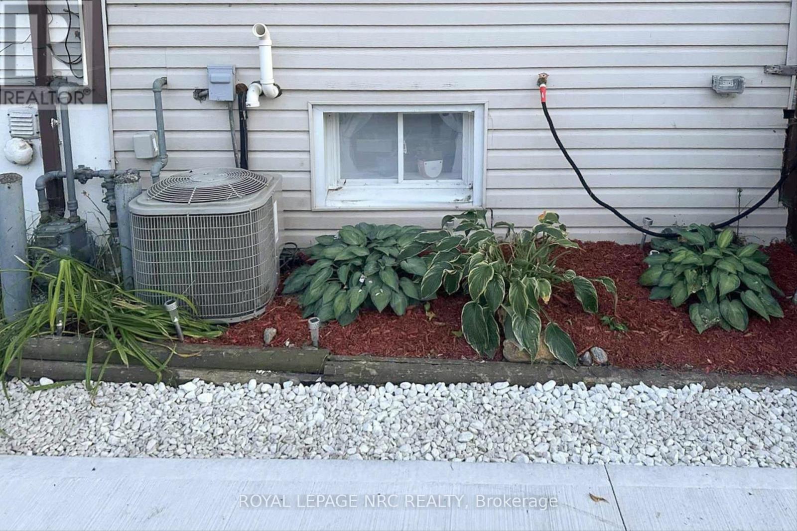 4688 Mcdougall Crescent, Niagara Falls, Ontario  L2E 1B7 - Photo 40 - X12729616