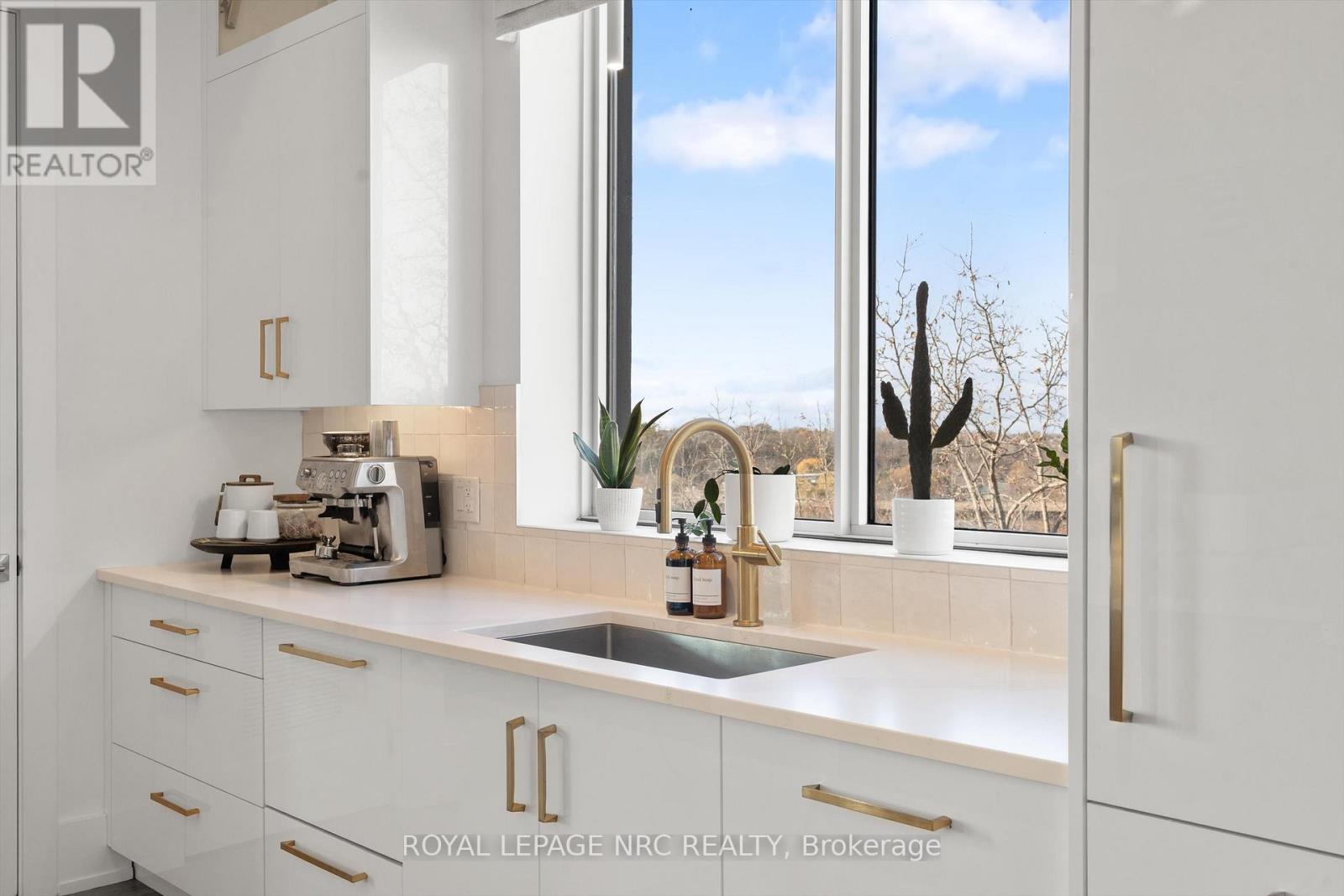 601 - 77 Yates Street, St. Catharines, Ontario  L2R 0C4 - Photo 13 - X12729638