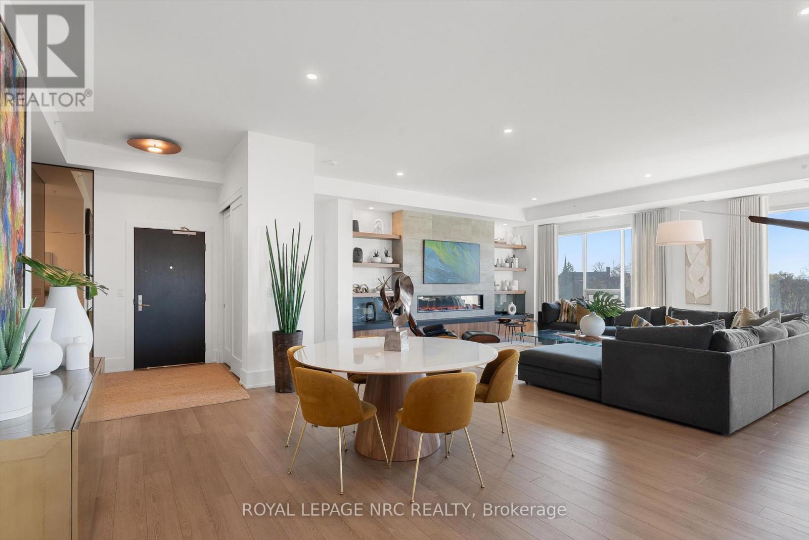 601 - 77 Yates Street, St. Catharines, Ontario  L2R 0C4 - Photo 2 - X12729638