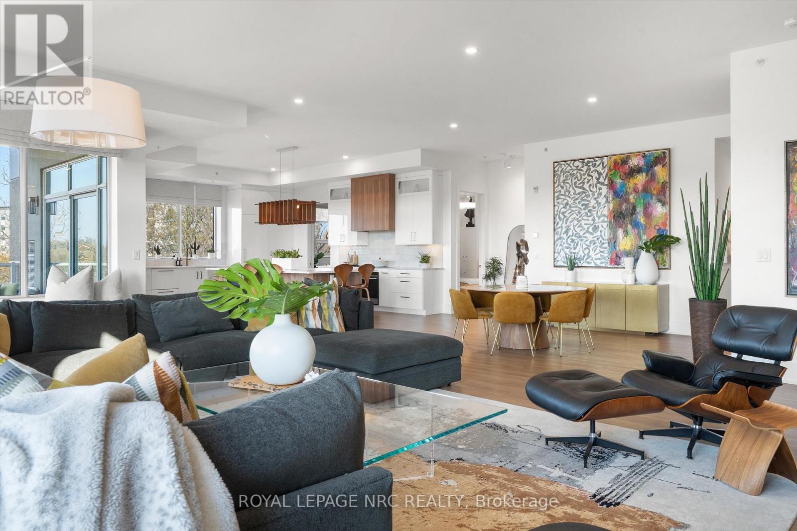 601 - 77 Yates Street, St. Catharines, Ontario  L2R 0C4 - Photo 5 - X12729638