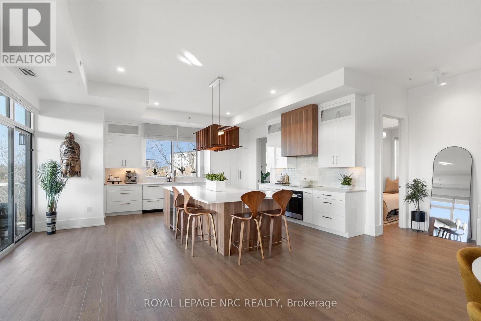 601 - 77 Yates Street, St. Catharines, Ontario  L2R 0C4 - Photo 7 - X12729638