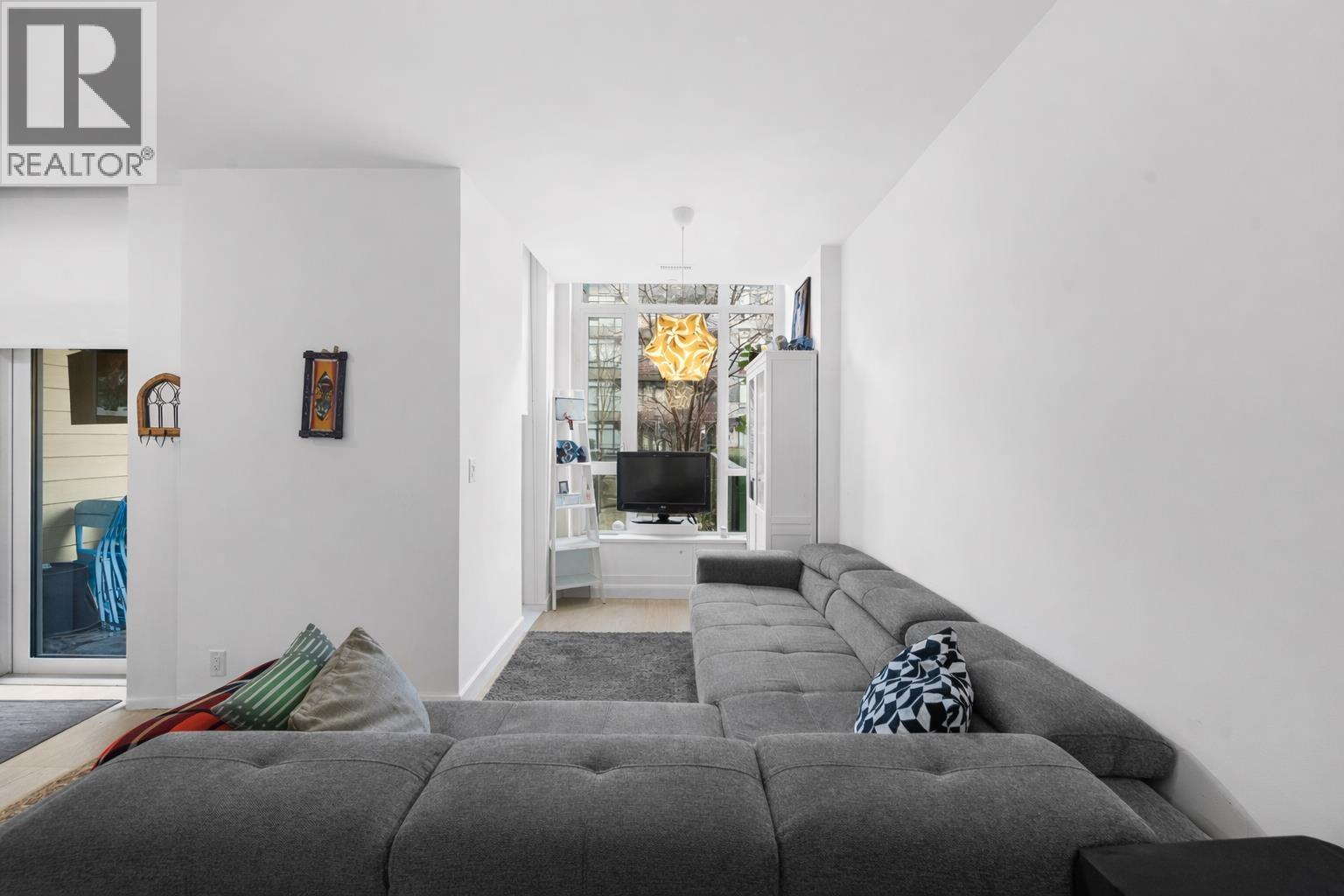 2779 Library Lane, North Vancouver, British Columbia  V7J 0C6 - Photo 4 - R3082935