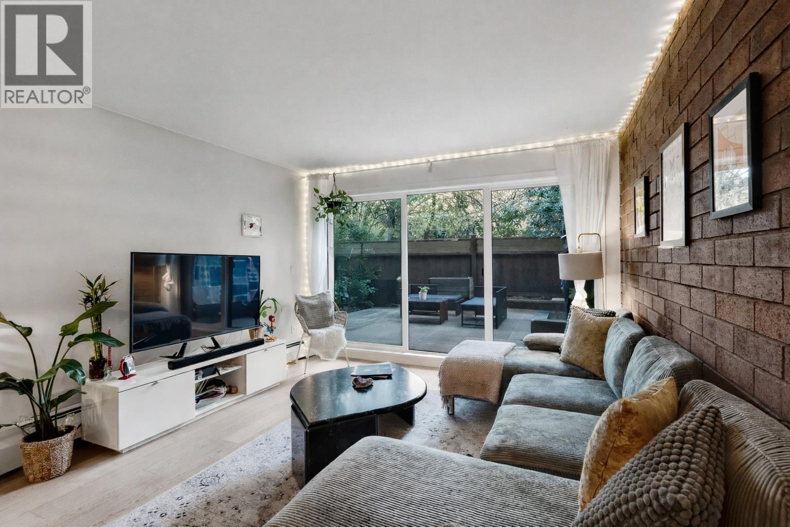 110 330 E 7th Avenue, Vancouver, British Columbia  V5T 4K5 - Photo 1 - R3082938