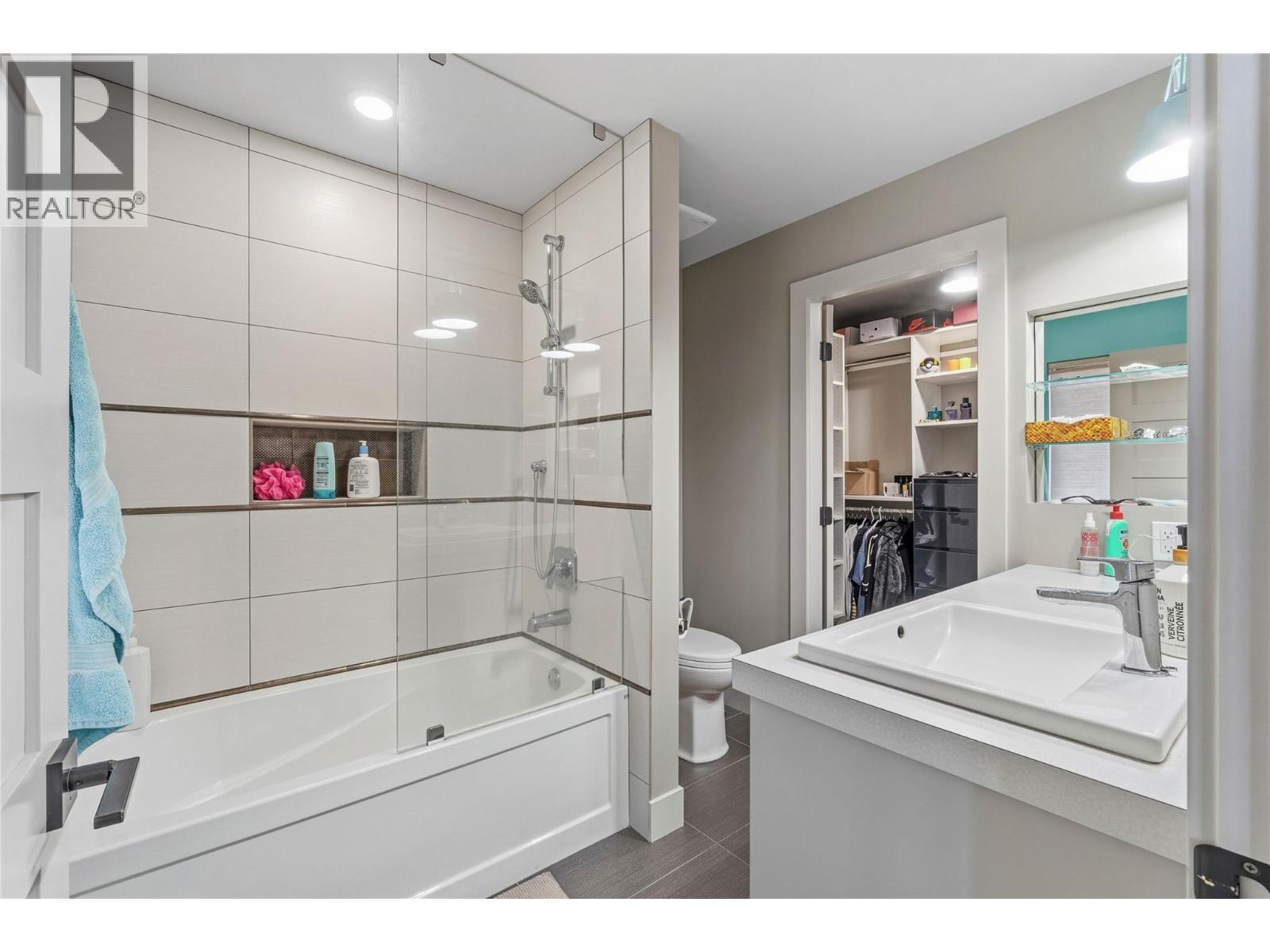 1555 Kicking Horse Way, Kamloops, British Columbia  V2E 2T6 - Photo 41 - 10373830