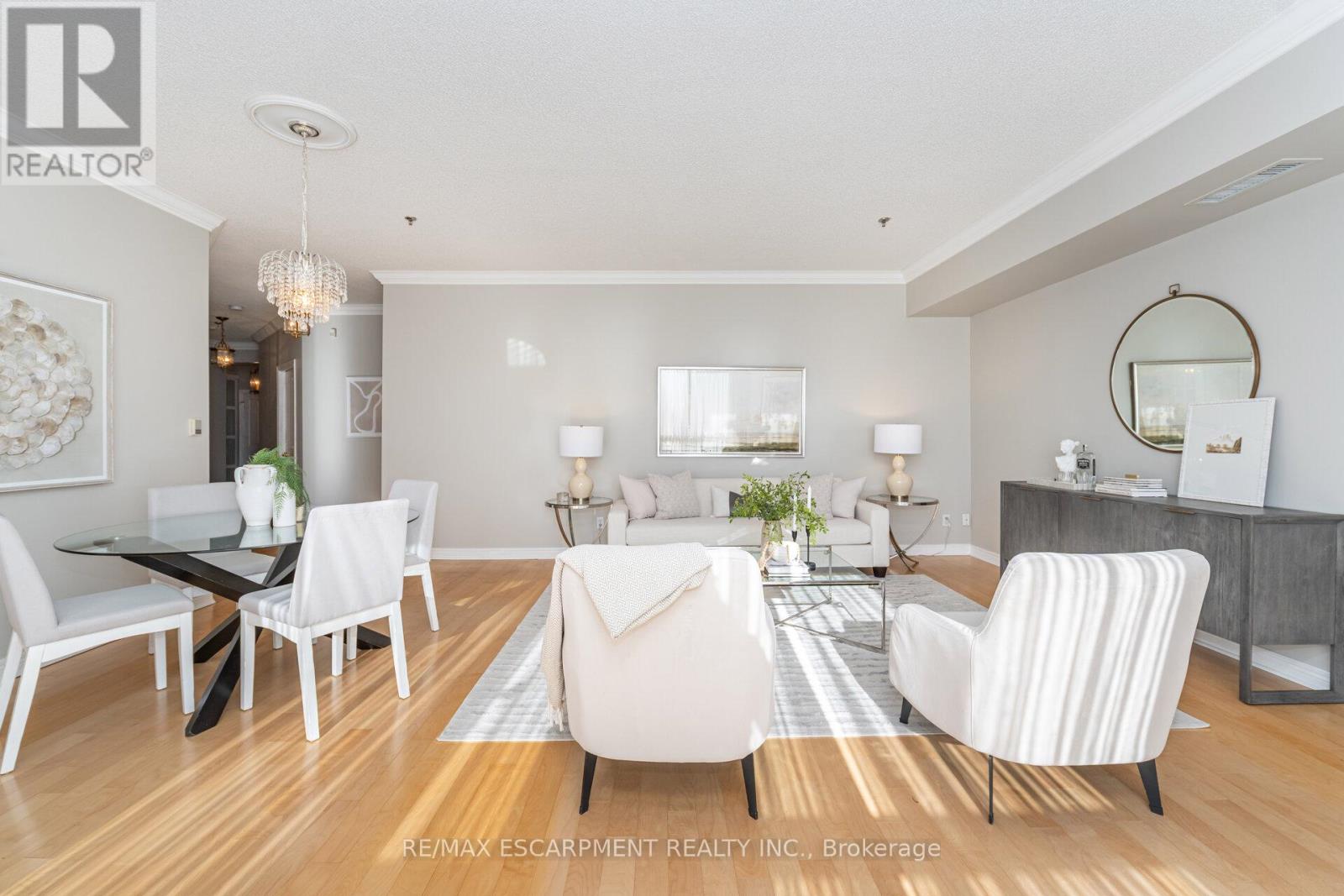 Gla1 - 60 Old Mill Road, Oakville, Ontario  L6J 7V9 - Photo 17 - W12637570